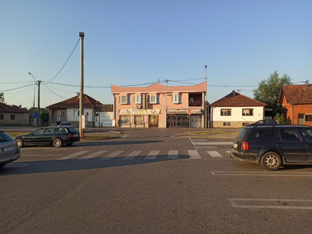 Royal Apartmani Bosanski Samac 外观 照片