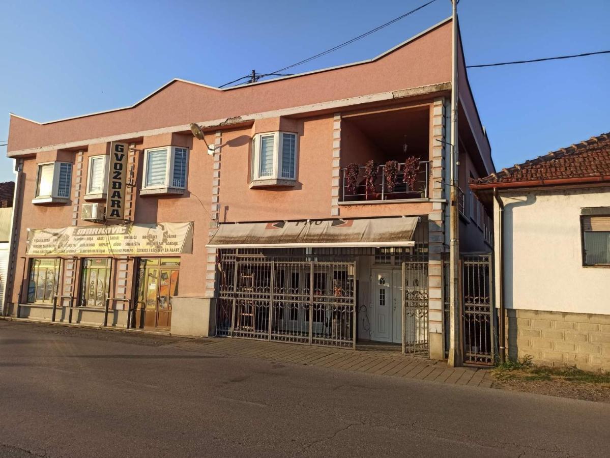 Royal Apartmani Bosanski Samac 外观 照片