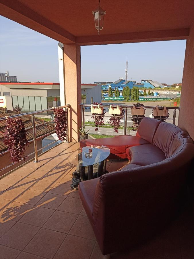Royal Apartmani Bosanski Samac 外观 照片
